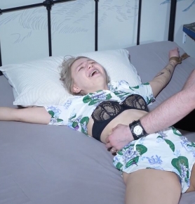 Bondagio �C TICKLING MANIAC RIGHT BEHIND YOU! NO ESCAPE FROM HIS ROPES