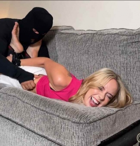 UkTickleStudio �C Ella��s Hogtied Tickling Session