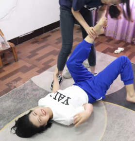 ԭѧУ԰ ƷΪЦ磬Tkĥ