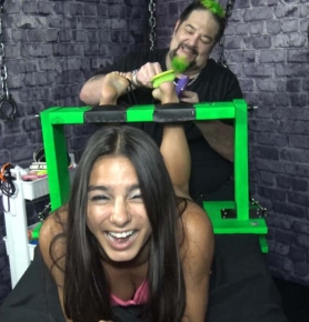 TicklingFootworX �C Misty Addams Soles Up and Tickled