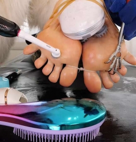 TicklingAndLaughingExperiences �C The VIP hunter