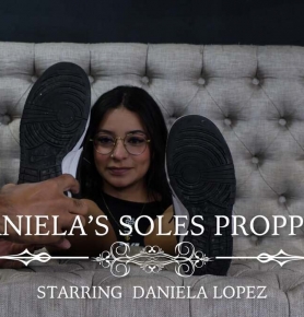 Door44 �C Daniela��s Soles Propped