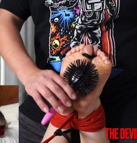 TheDevilsFootstool �C SolesexyJ Hogtied and Tickled